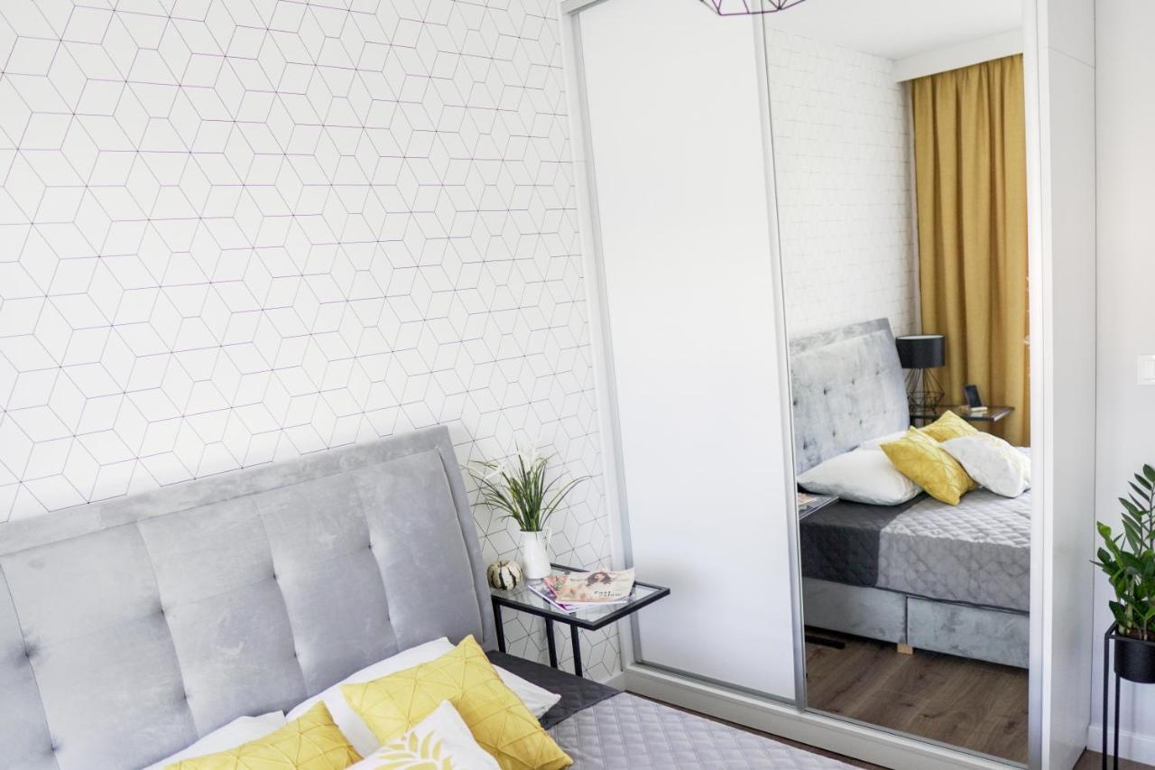 Vizzit Us Premium Apartments Warsaw Exterior photo